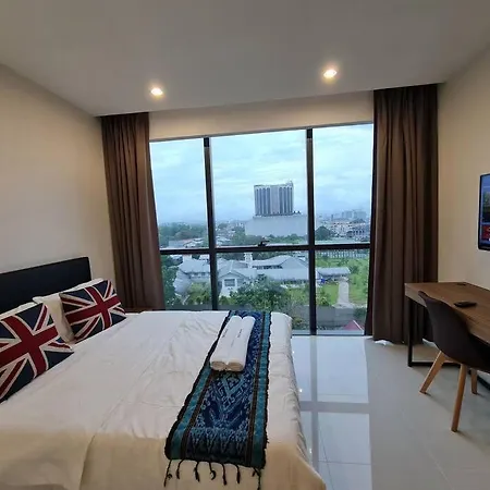 Lovely Kozi Square Studio Bedroom With Pool Lv5C Kuching Exterior photo